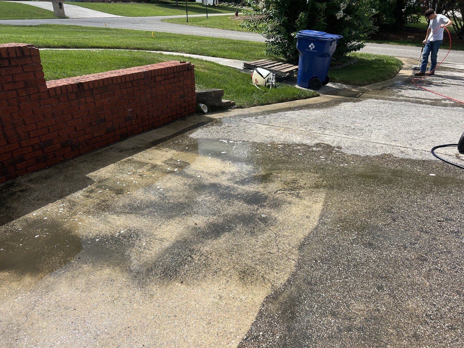 Driveway Cleaning Cookeville TN by D & T Pressure Washing near Cookeville TN